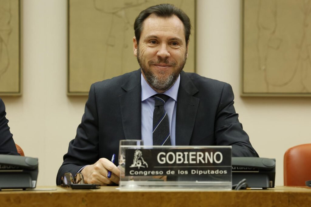 El ministro de Transportes y Movilidad Sostenible, Óscar Puente, ha explicado que únicamente solicitará al Ayuntamiento de Madrid talar un único árbol para llevar a cabo el proyecto de Adif en Atocha.