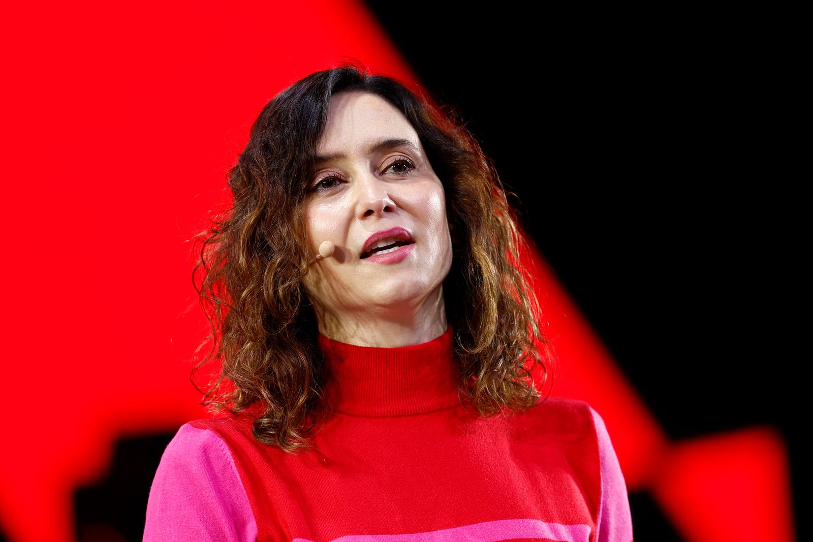 Ayuso acusa al PSOE de actuar como una "secta"