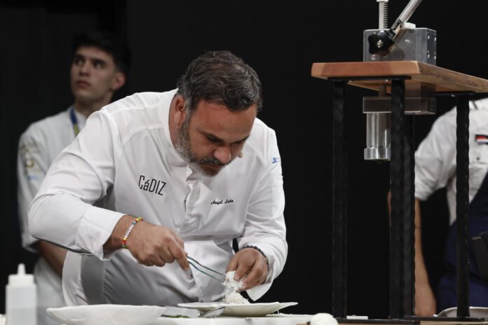 Ángel León Ángel León