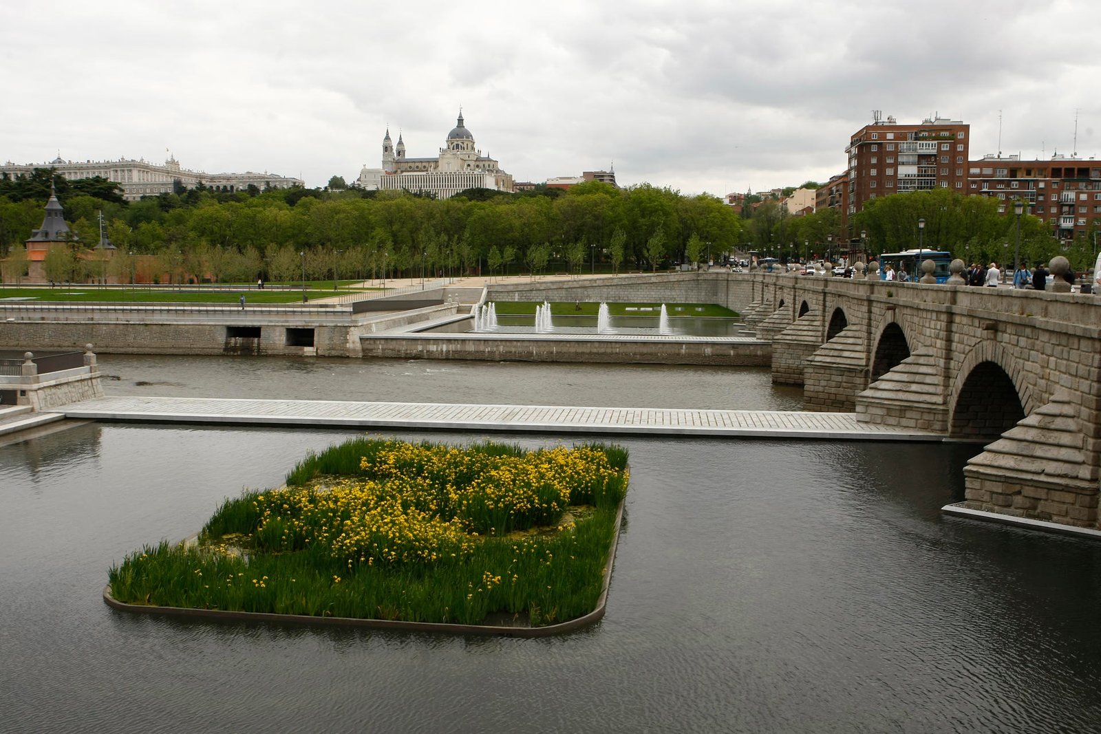 Puente del Rey de Madrid Río,