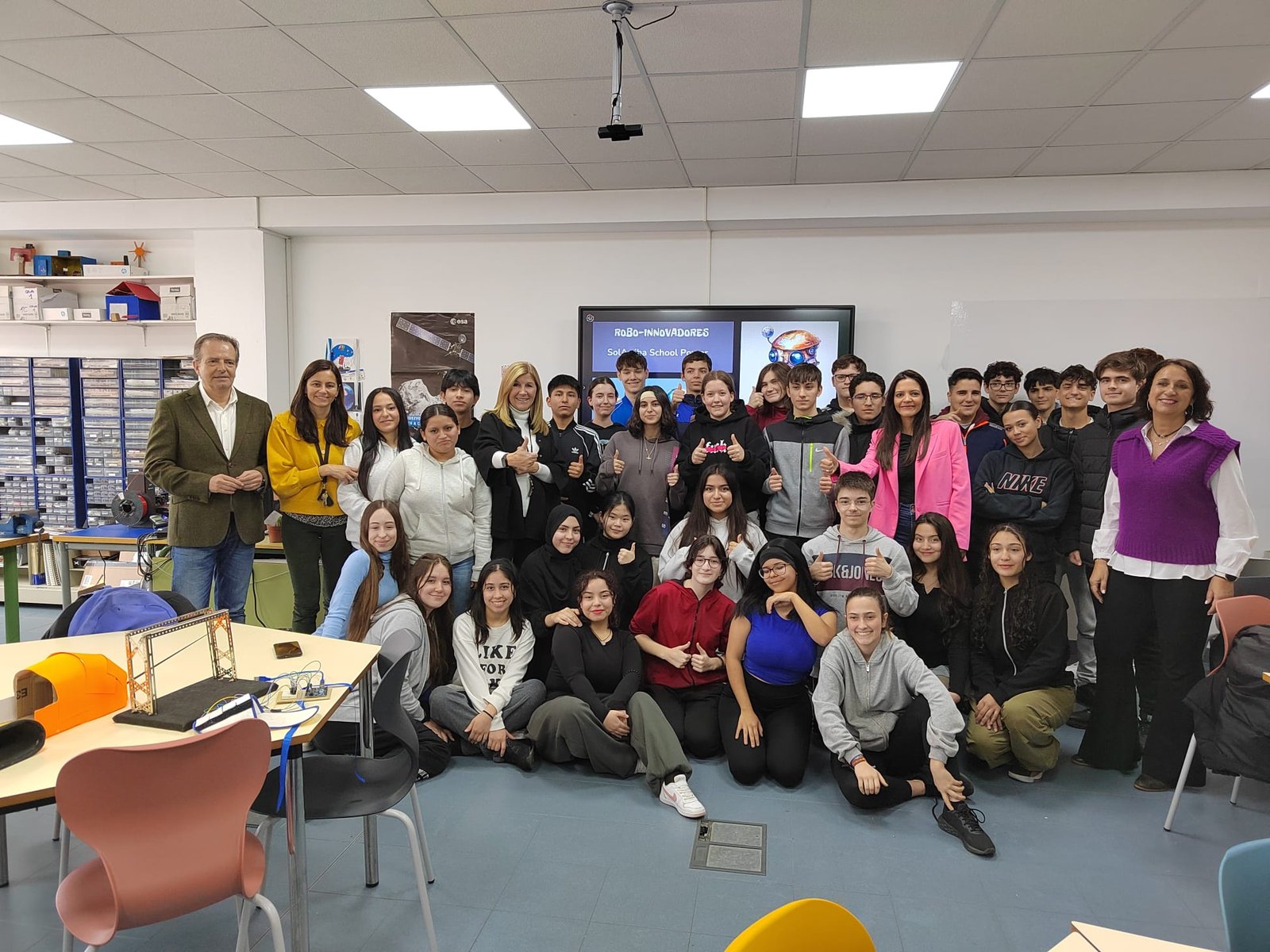 Jóvenes de Móstoles lanzarán al espacio su propio microsatélite