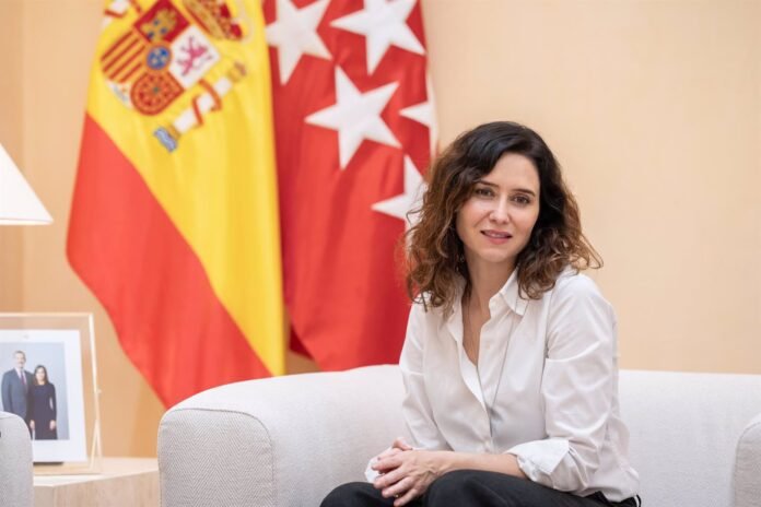 Ayuso defiende que Feijóo Ayuso defiende que Feijóo