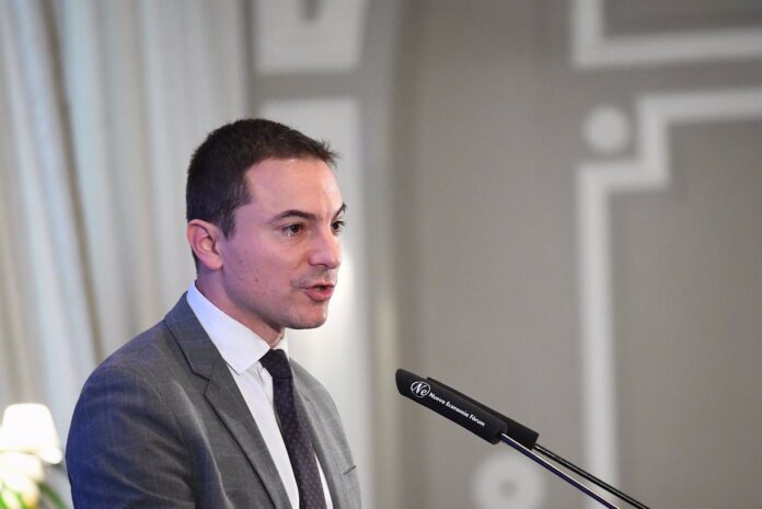 dimisiones por asesinato de guardias civiles