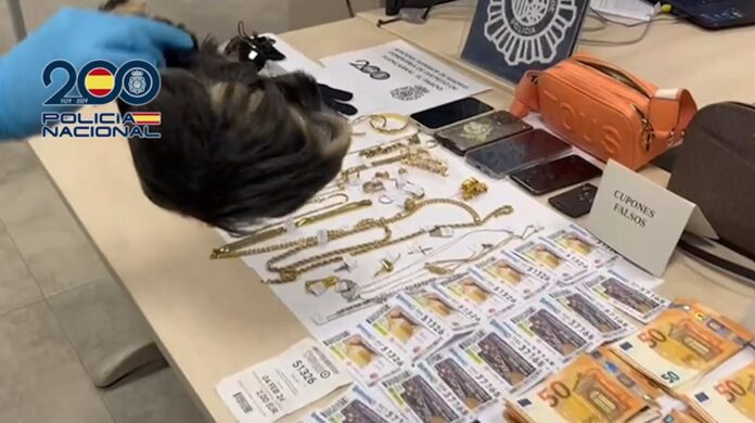 Tres detenidos por engañar a una anciana con el método del 'tocomocho'