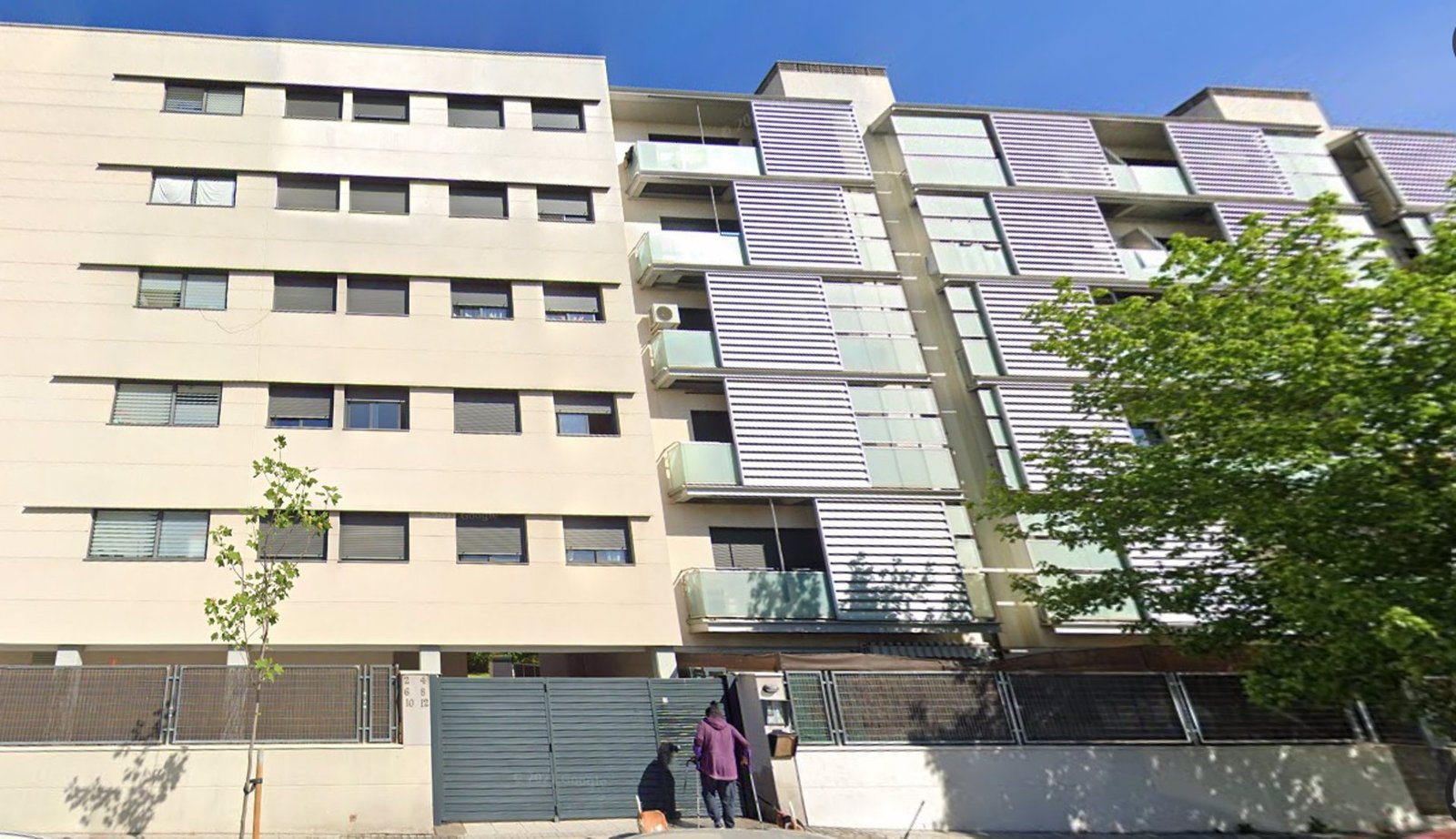 Detenido un hombre por intentar matar a su compañera de piso en La Peseta