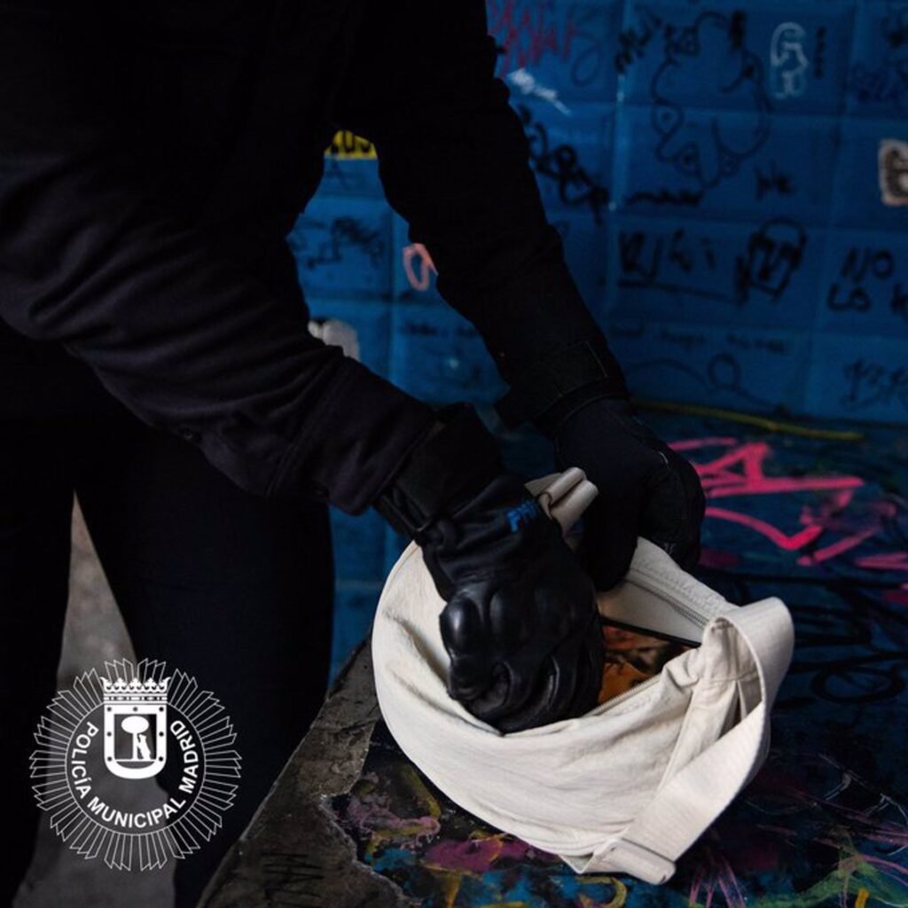 Detenido en Embajadores con diferentes tipos de drogas