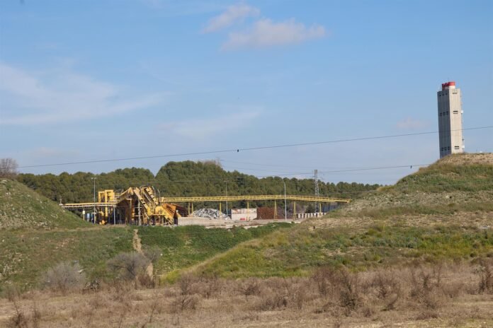 273B2BF9-35C1-40EC-AAFE-71727FA4920B