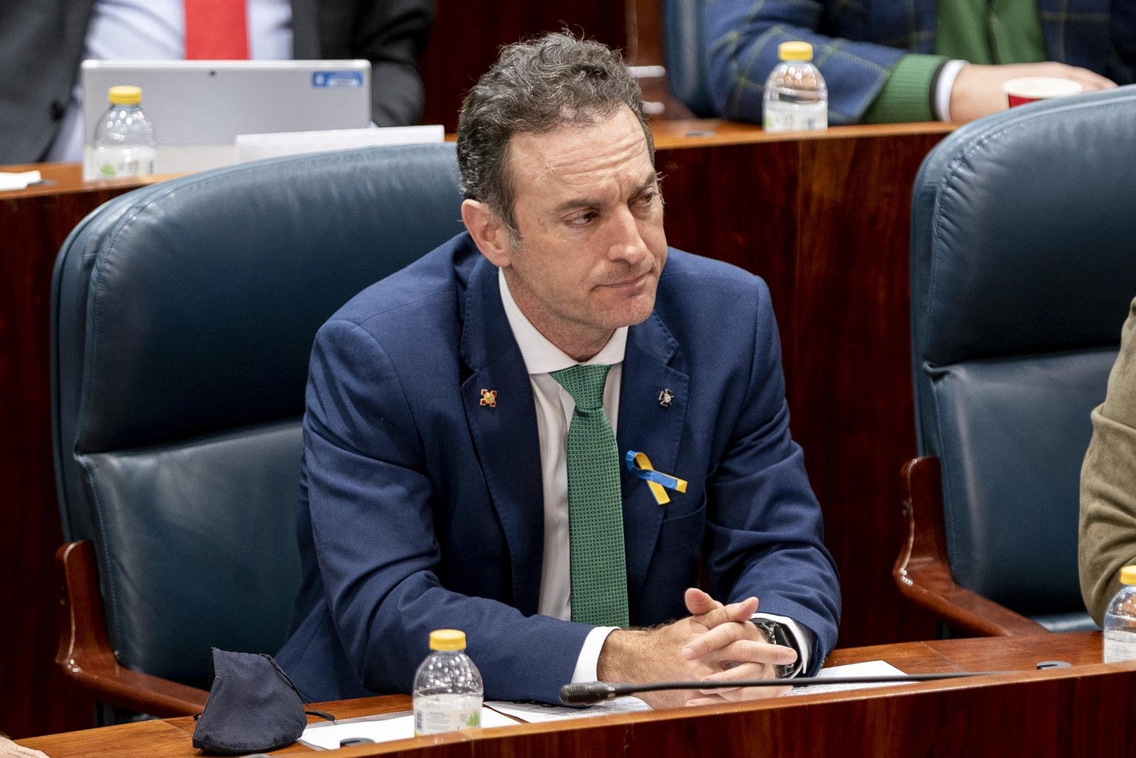 "con el oro robado por Negrín"