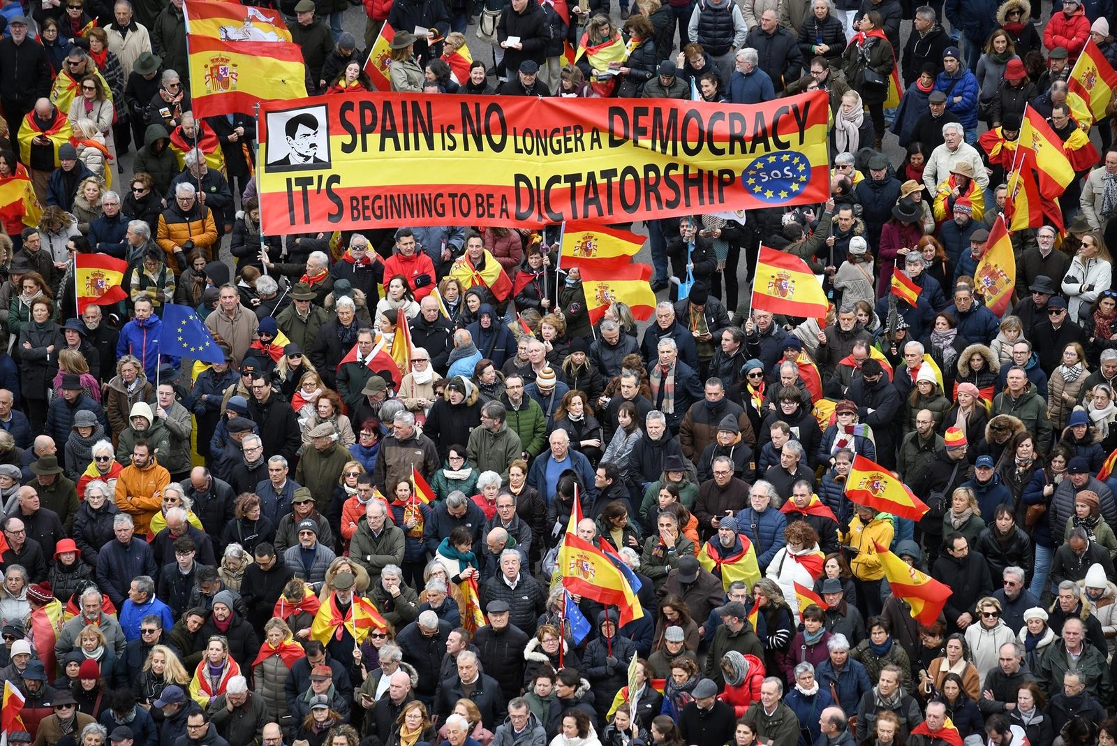 dimisión de Pedro Sánchez