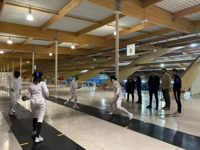 escuela de esgrima en el distrito de Latina