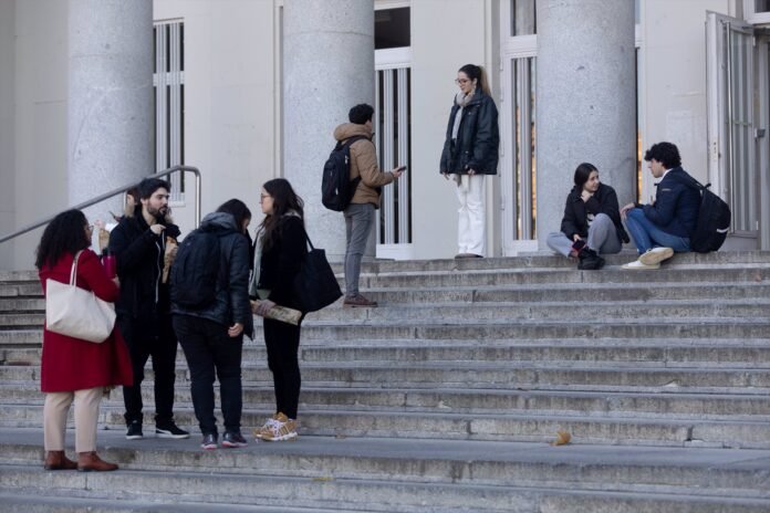 nivel economico en jovenes