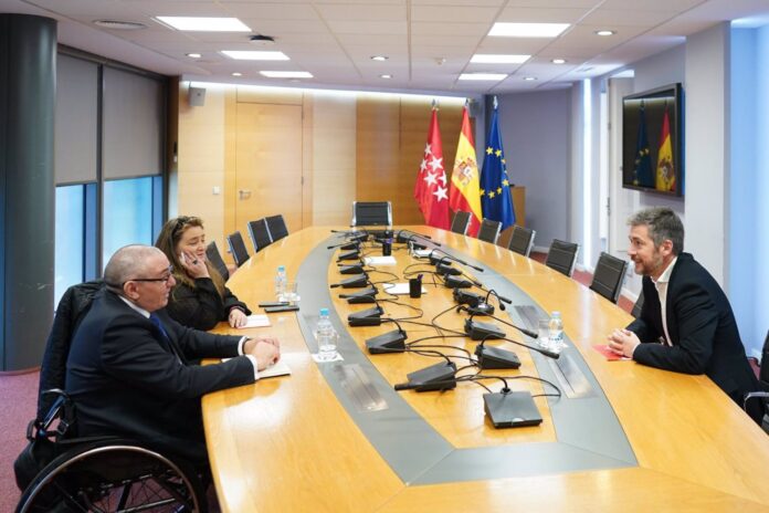 Reunión del Comité de Entidades Representantes de Personas con Discapacidad de la Comunidad de Madrid (Cermi) con el consejero de Presidencia, Justicia e Interior, Miguel Ángel García.