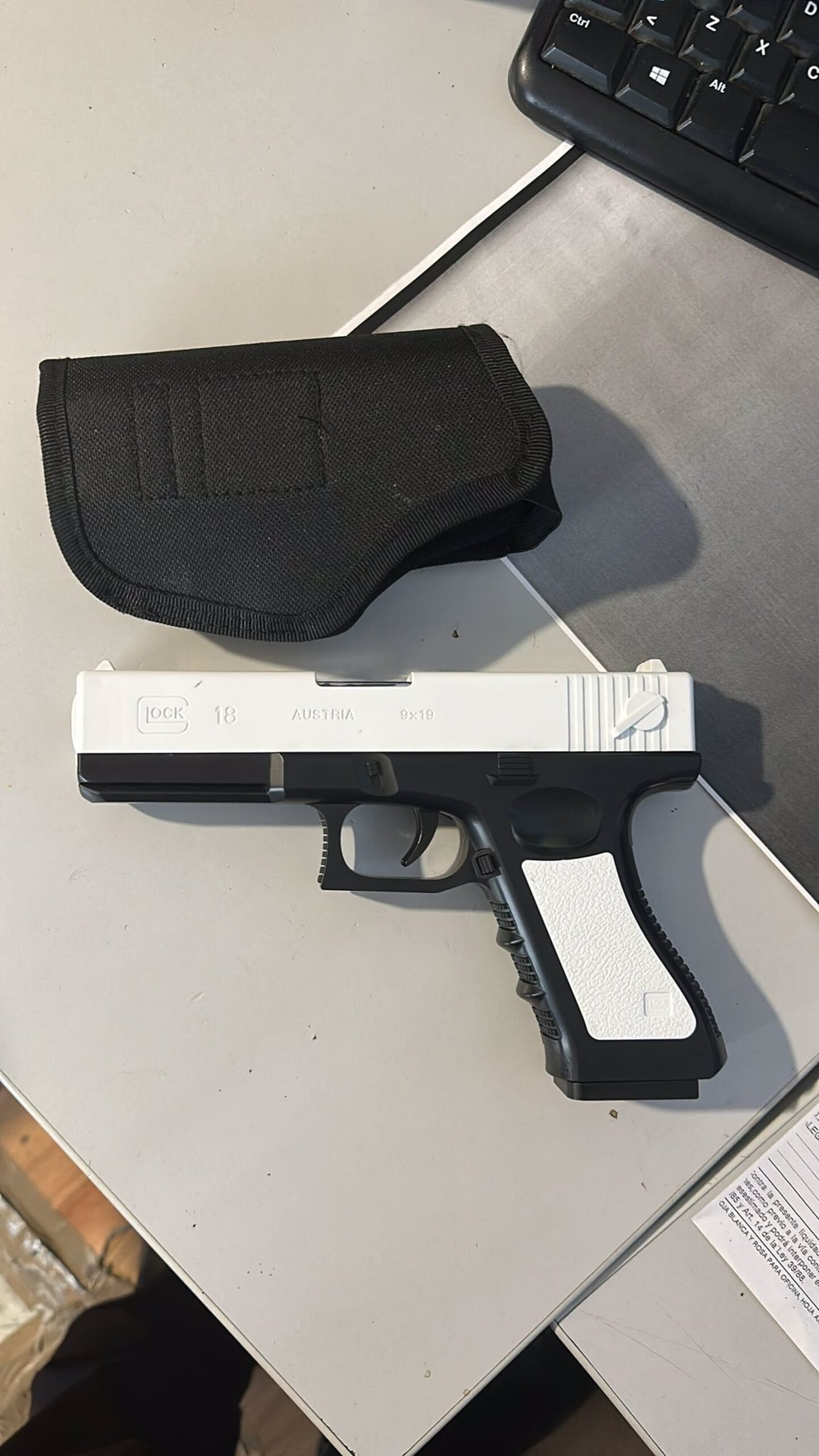 DETENIDO HOMBRE POR AMENAZAR CON PISTOLA EN UN BAR DE GALAPAGAR