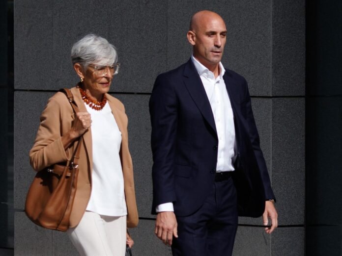 vuelta de rubiales a españa