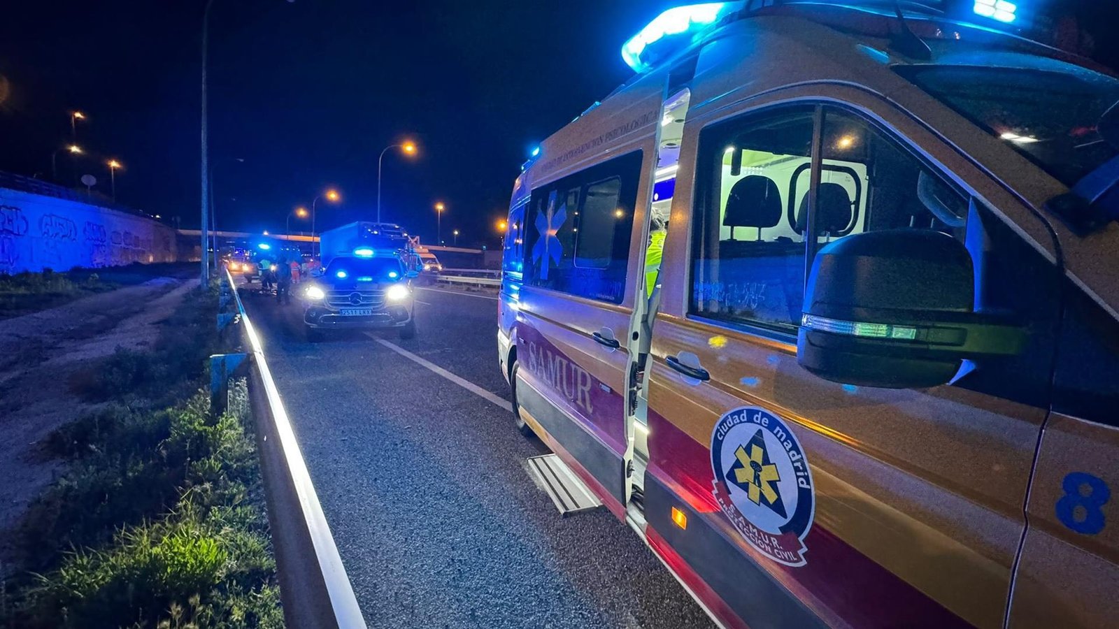Fallece un motorista de 40 años en un accidente entre una moto y un turismo en la M-45 en Villa de Vallecas