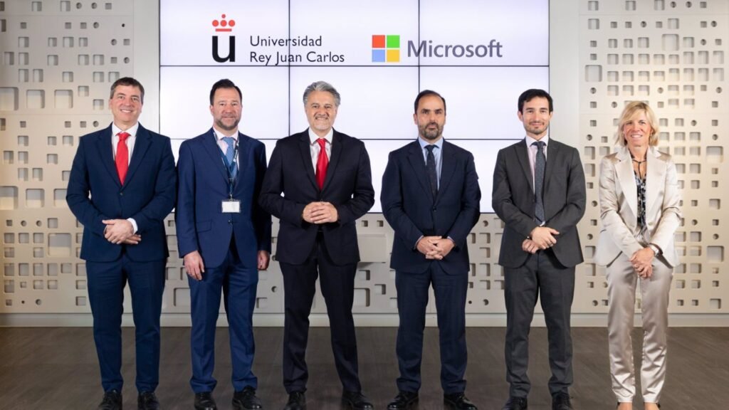 Universidad Rey Juan Carlos y Microsoft