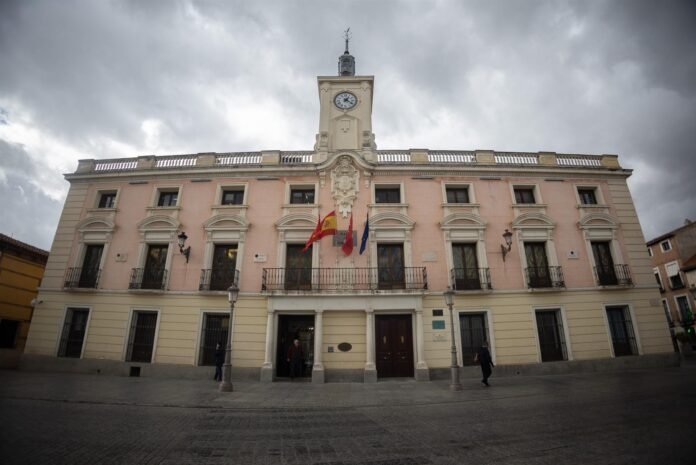 El Ayuntamiento invierte más de 440.000 euros en la mejora de la calle Santander y la Avenida de Castilla