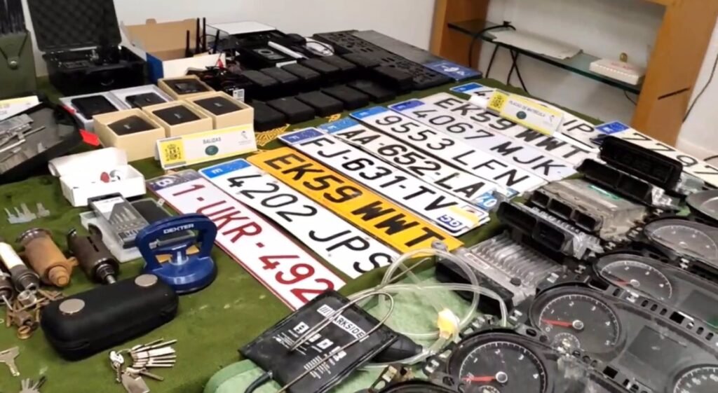 Desarticulada una organización que traficaba con coches de alta gama y blanqueaba el dinero con criptomonedas