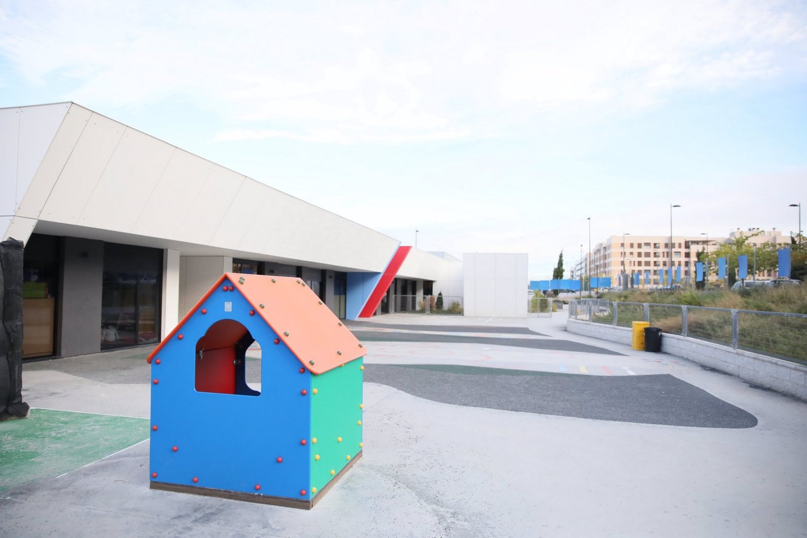 Familias del CEIPSO Miguel de Cervantes critican que se elimine el próximo curso uno de los grupos para 3 años