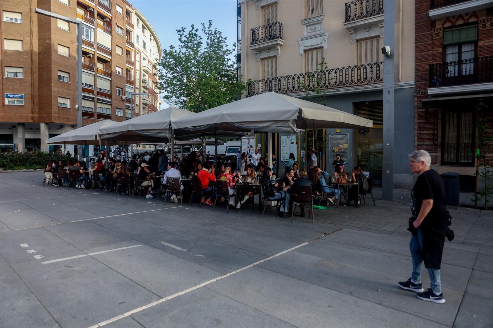 Más Madrid plantea reformular la "chapucera" ordenanza de terrazas consensuando zonas saturadas con todos los implicados