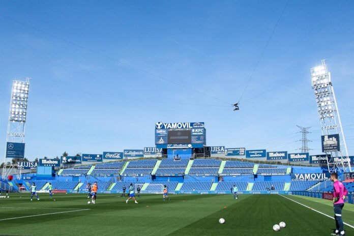 El Comité de Apelación deja sin efecto el cierre parcial del Coliseum por los insultos a Acuña y Sánchez Flores El Comité de Apelación deja sin efecto el cierre parcial del Coliseum por los insultos a Acuña y Sánchez Flores