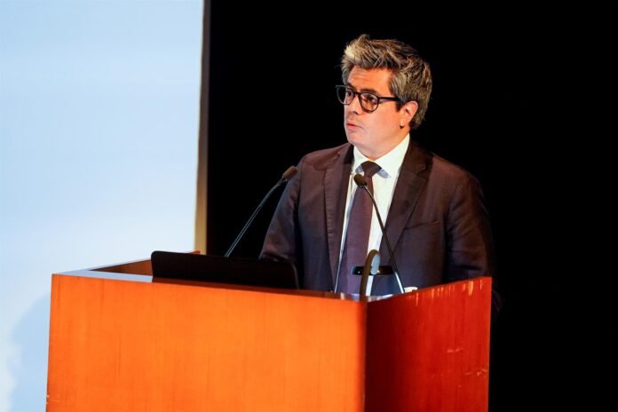 Daniel Martínez deja la Viceconsejería de Cultura y será sustituido por el actual director general de Turismo Daniel Martínez deja la Viceconsejería de Cultura y será sustituido por el actual director general de Turismo