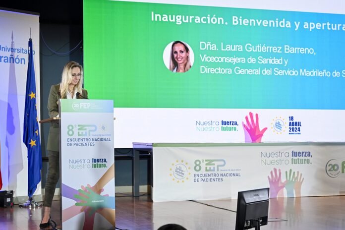 La viceconsejera de Sanidad de la Comunidad de Madrid, Laura Gutiérrez, en la inauguración del VIII Encuentro Nacional de Pacientes celebrado en el Hospital Gregorio Marañón bajo el lema 'Nuestra Fuerza, Nuestro Futuro'