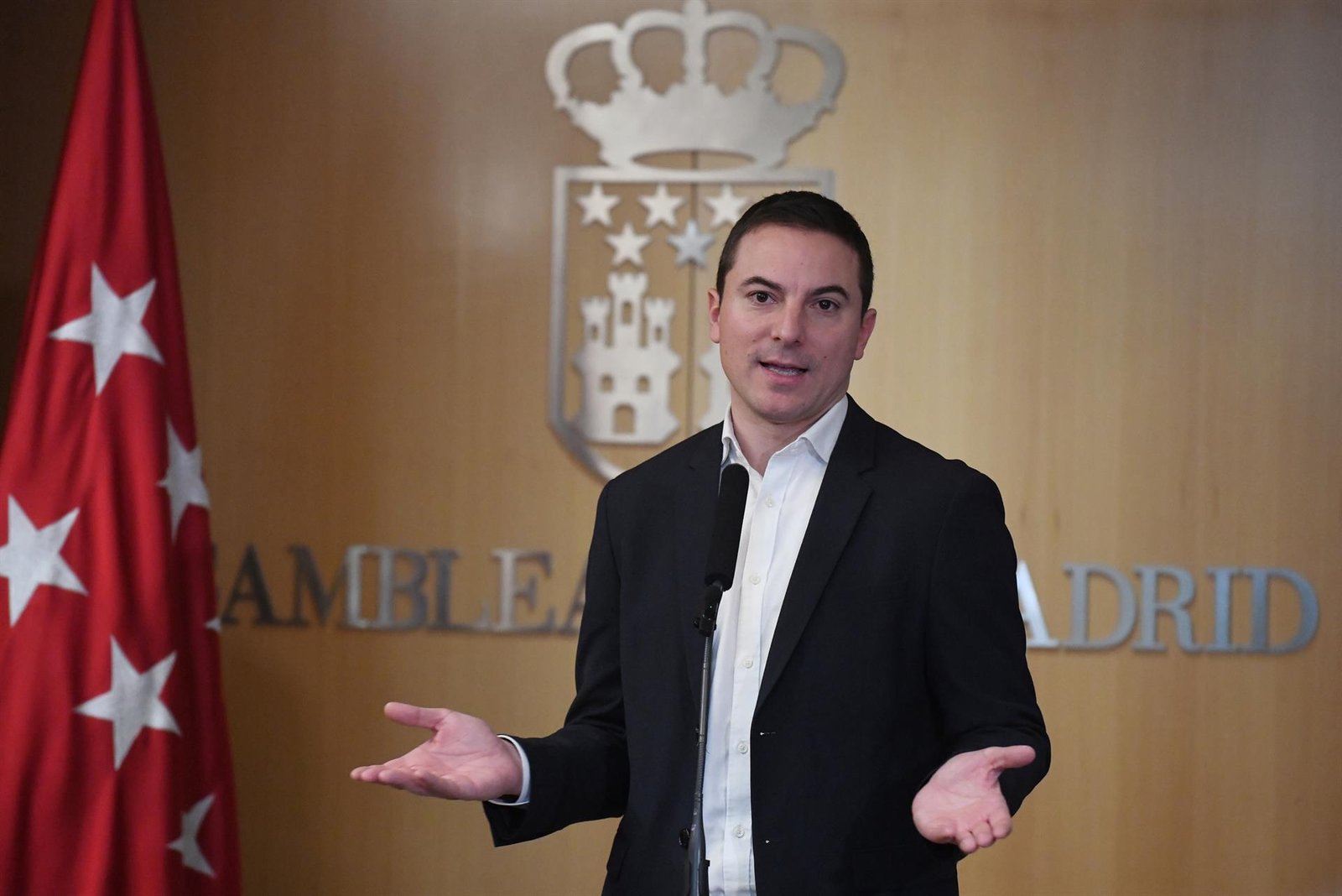 Lobato (PSOE-M) cree que la decisión de Sánchez "abre una nueva etapa" y pide enfocarla en "diálogo y transparencia"