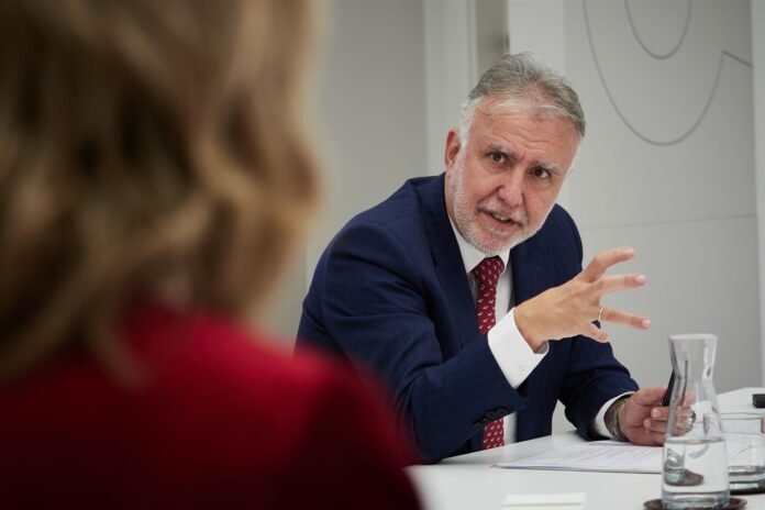 El ministro Torres aún no confirma si acudirá al acto del Dos de Mayo de Madrid de este jueves