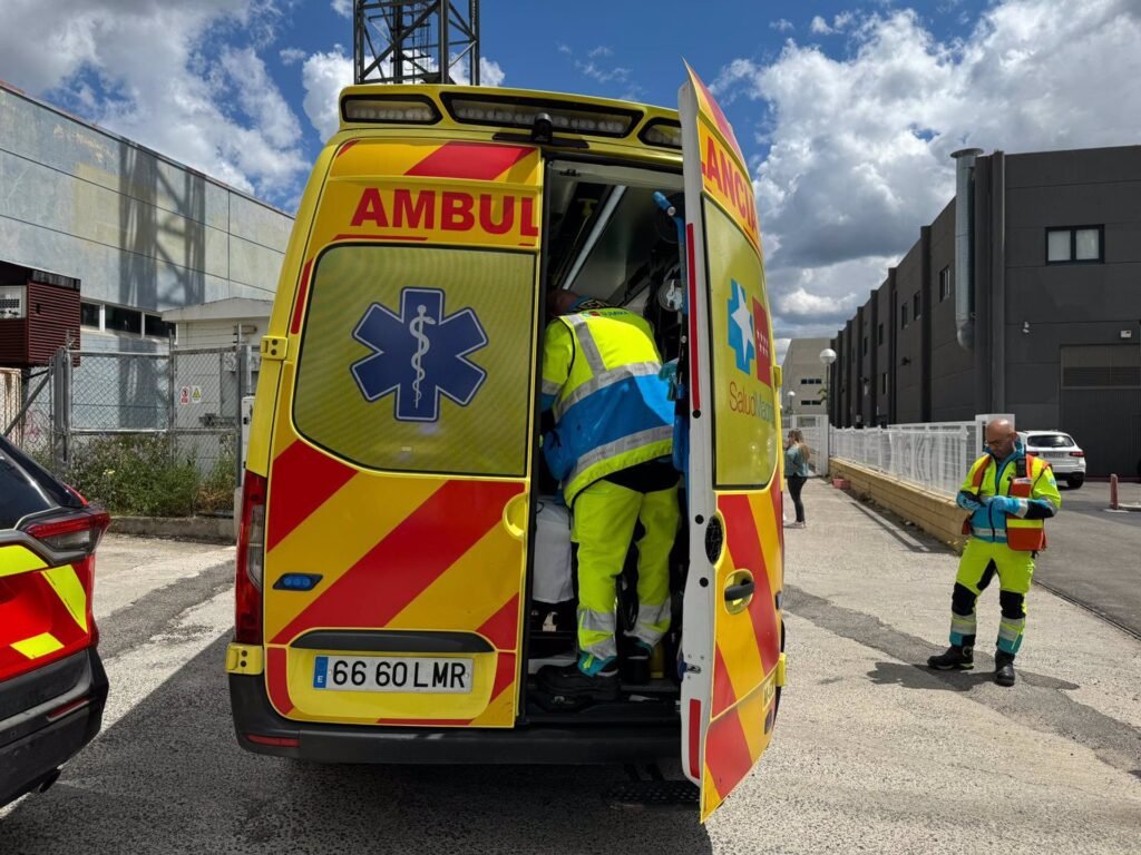 Grave un joven de 21 años tras caer desde una altura de seis metros en una nave abandonada en Las Rozas