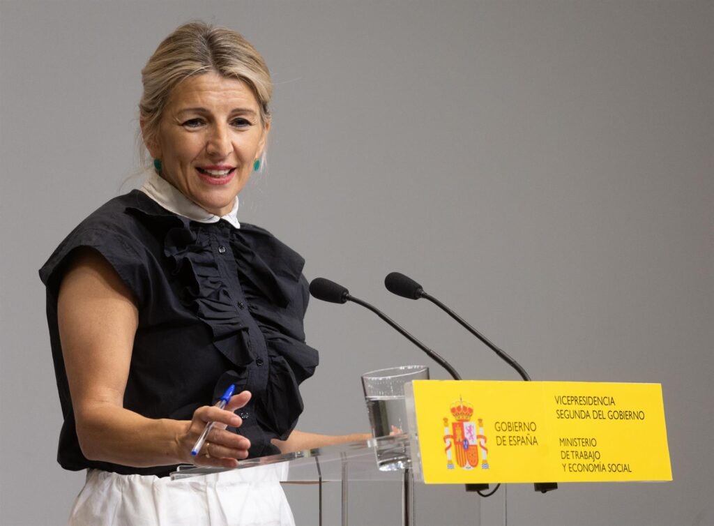 Díaz anuncia subsidio para víctimas violencia machista y compatibilidad de paro contributivo con empleo
