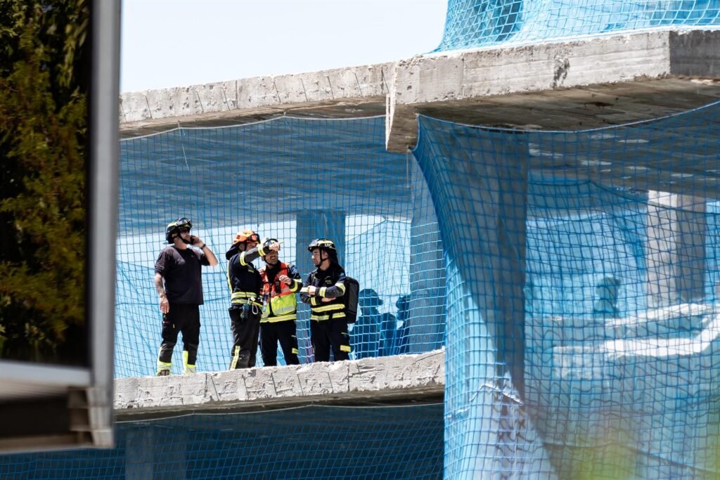 Un obrero relata el "terror" al ver como el forjado caía sobre sus compañeros en el edificio de Fuencarral