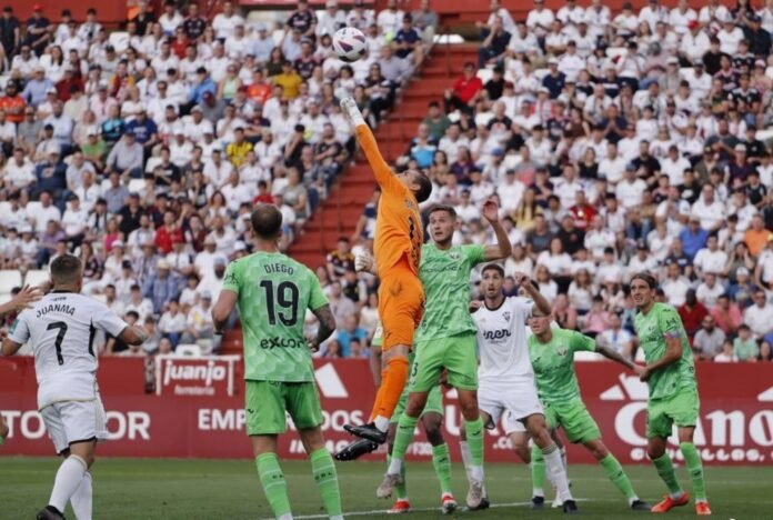 El Leganés cede ante un Albacete en racha y pierde el liderato en LaLiga Hypermotion El Leganés cede ante un Albacete en racha y pierde el liderato en LaLiga Hypermotion