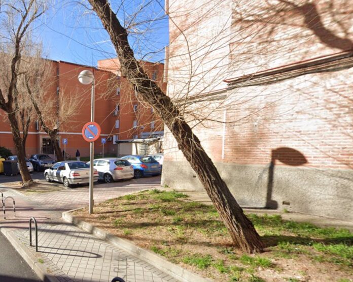 Investigan el posible secuestro de una mujer a punta de pistola en Usera