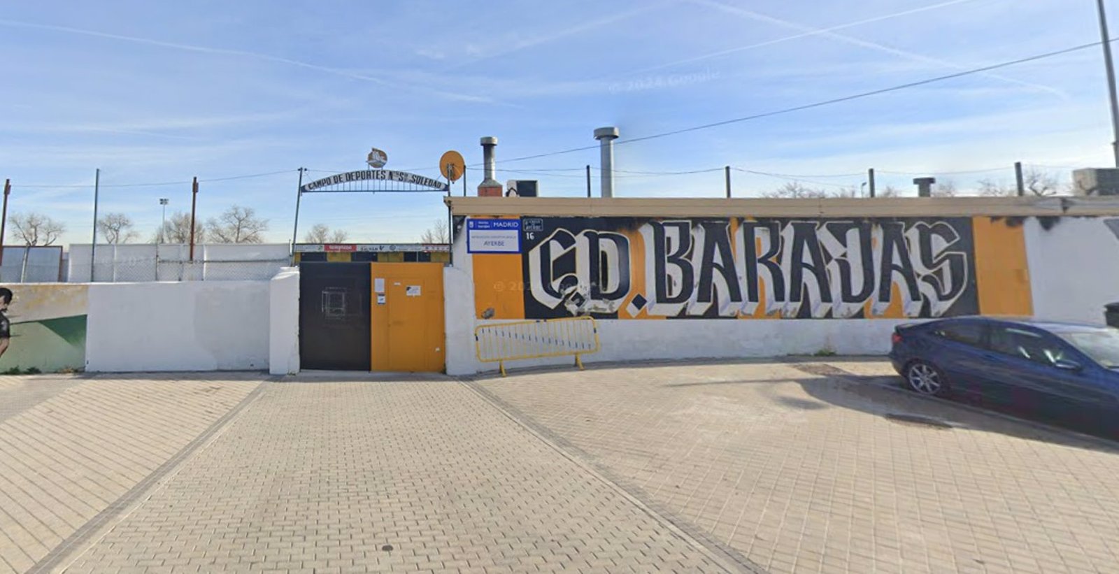 Dos heridos en un pelea entre equipos de fútbol juvenil y el público en un campo deportivo de Barajas