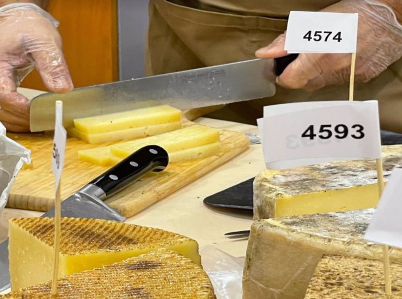 Doce queserías madrileñas se dan cita en la cuarta edición de 'Los Mejores Quesos de Madrid'