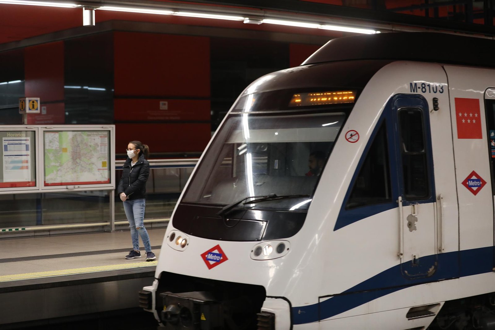 Piden 13 años de cárcel para un acusado de agredir a puñetazos a mujeres en el metro y en la calle