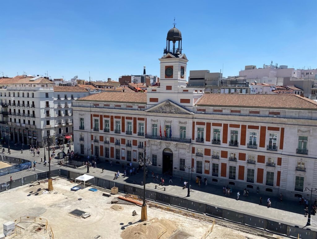 La Puerta del Sol no tendrá previsiblemente toldos este verano para el calor y se sigue estudiando su viabilidad