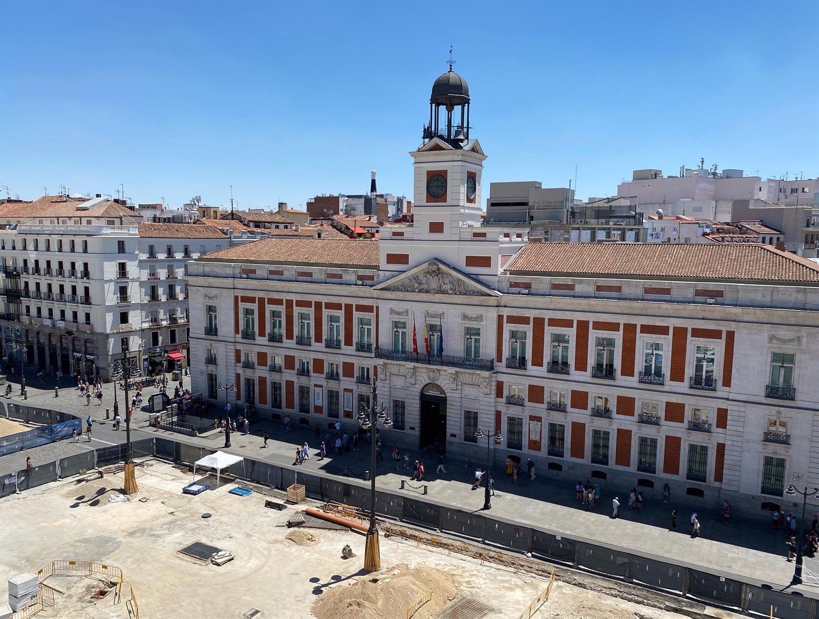 La Puerta del Sol no tendrá previsiblemente toldos este verano para el calor y se sigue estudiando su viabilidad