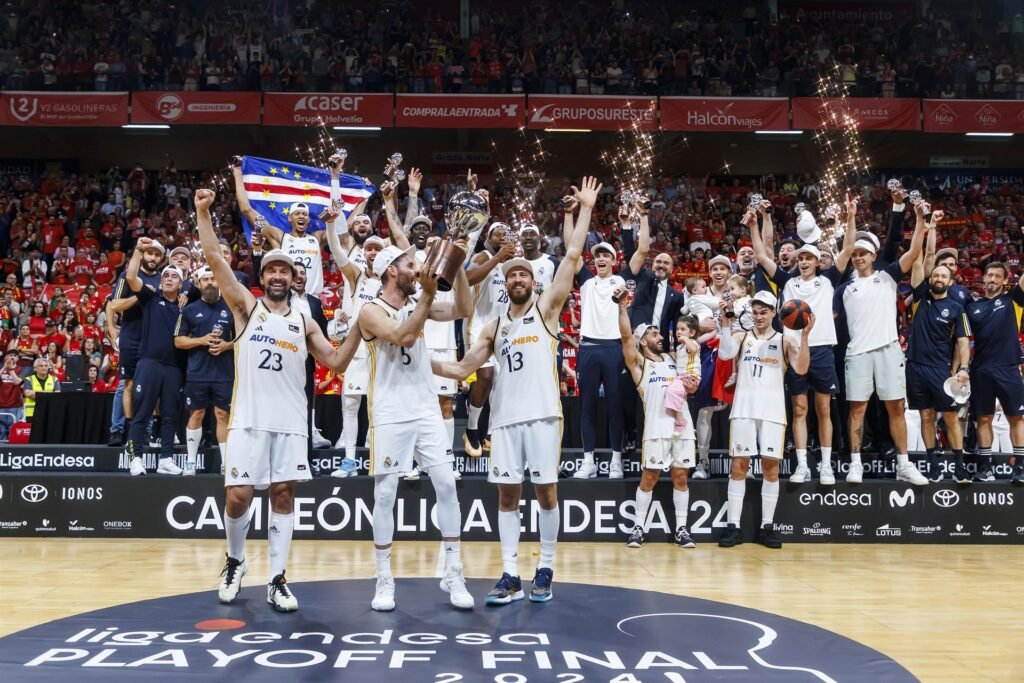 El Real Madrid cierra el triplete nacional