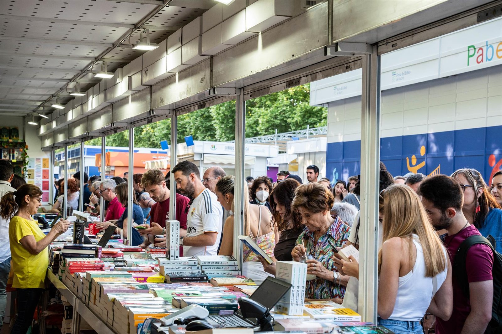 La Feria del Libro cierra con ventas de 11 millones de euros y "preocupación" con la "amenaza ultraderechista"