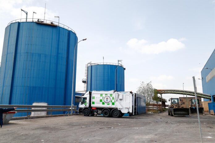 La Policía busca a los padres del bebé fallecido que apareció ayer en la planta de Valdemingómez La Policía busca a los padres del bebé fallecido que apareció ayer en la planta de Valdemingómez