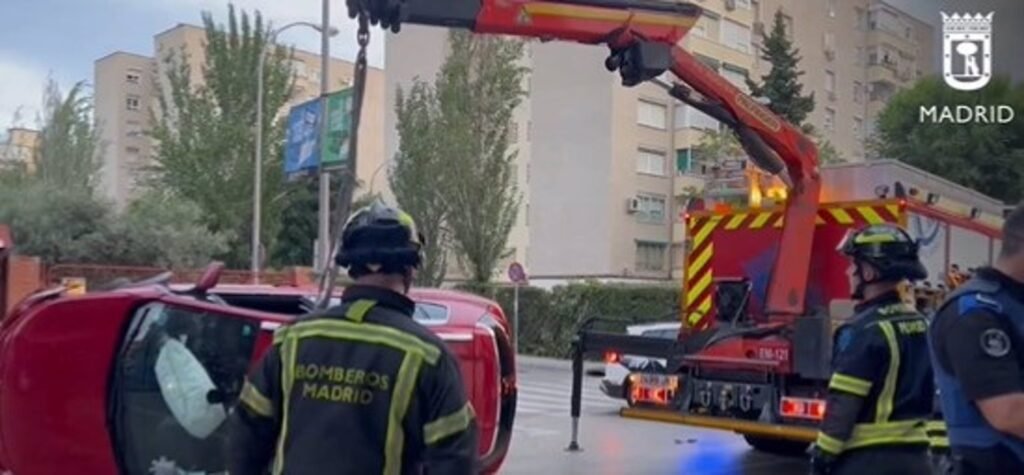 Dos aparatosos accidentes tráfico con heridos leves en Latina