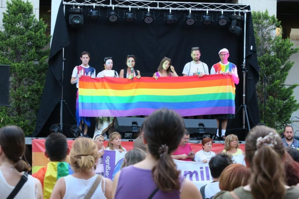 Atacan al grito de "maricones y rojos de mierda" a un grupo de chicos tras celebrar el Orgullo en Getafe