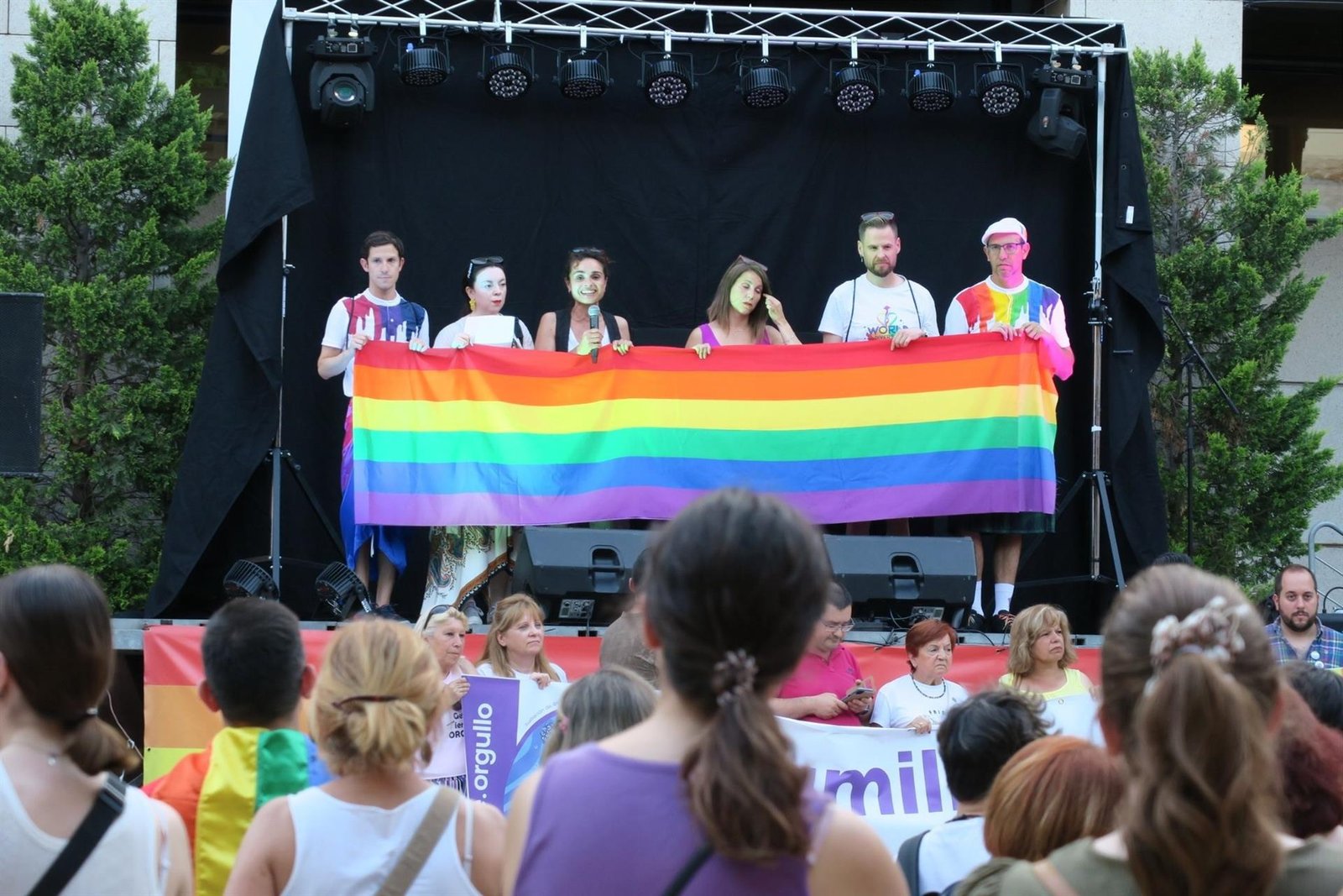 Atacan al grito de "maricones y rojos de mierda" a un grupo de chicos tras celebrar el Orgullo en Getafe