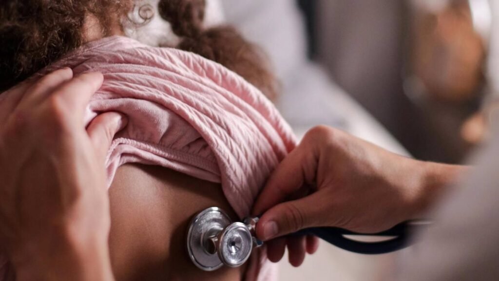 Atención Primaria celebra una reunión informativa con los residentes que finalizan Pediatría con objeto de fidelizarlos