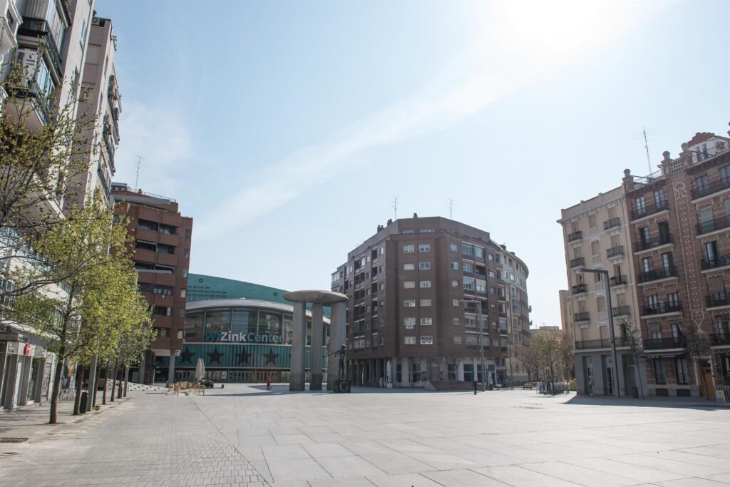 Madrid no instalará finalmente pantallas para ver a España en la plaza de Felipe II por las altas temperaturas