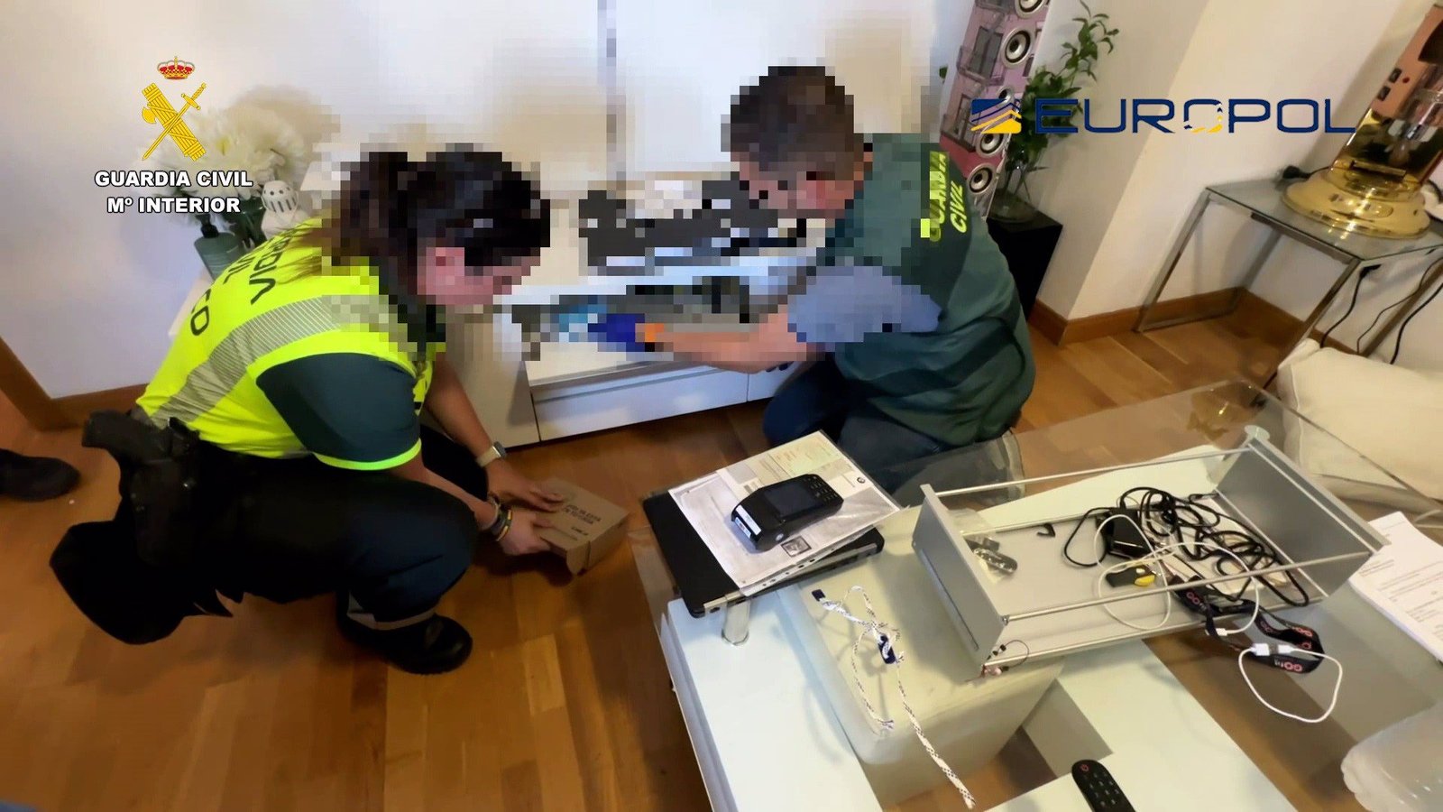 Detenidas 10 personas que sustraían vehículos en países europeos y los matriculaban en España con documentación falsa