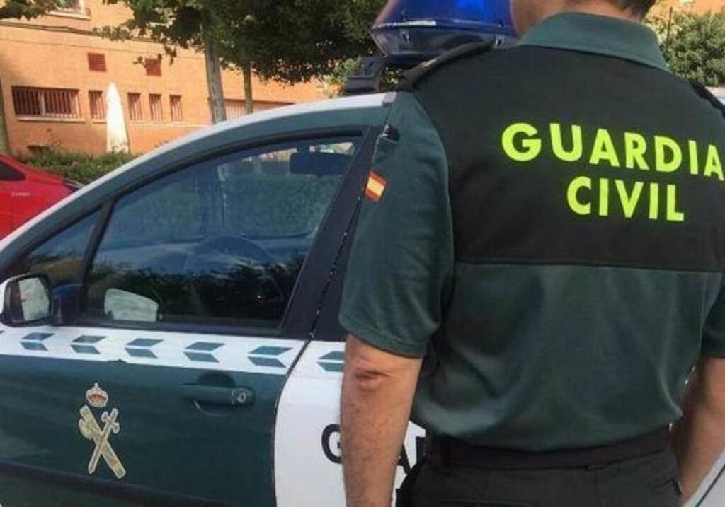 La Guardia Civil detiene a dos personas que portaban dos kilogramos de heroína en Pinto