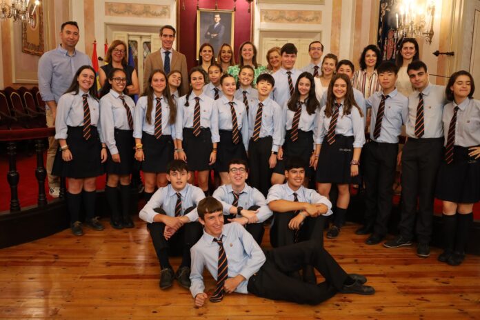 Piquet recibe al Coro del Colegio Alborada Piquet recibe al Coro del Colegio Alborada